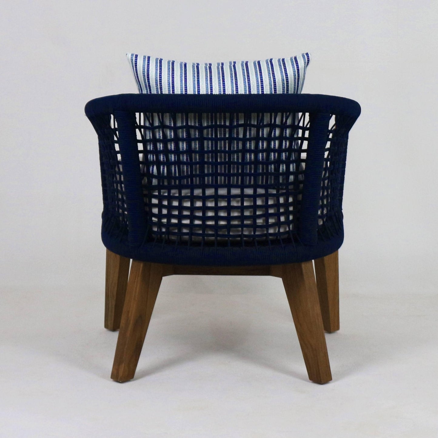 Outdoor Lounge Chair with UV protected outdoor weaving