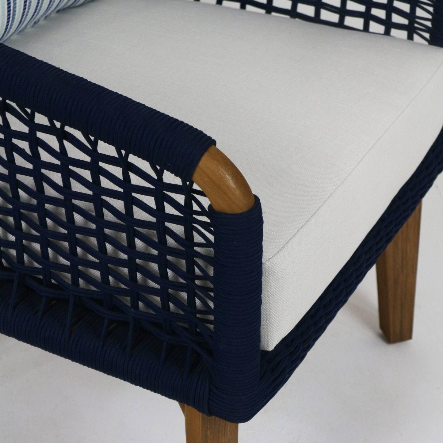 Outdoor Lounge Chair with UV protected outdoor weaving