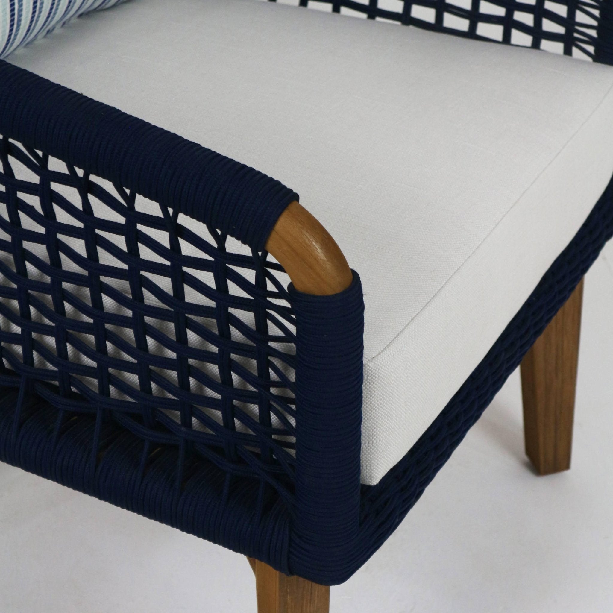 Outdoor Lounge Chair with UV protected outdoor weaving