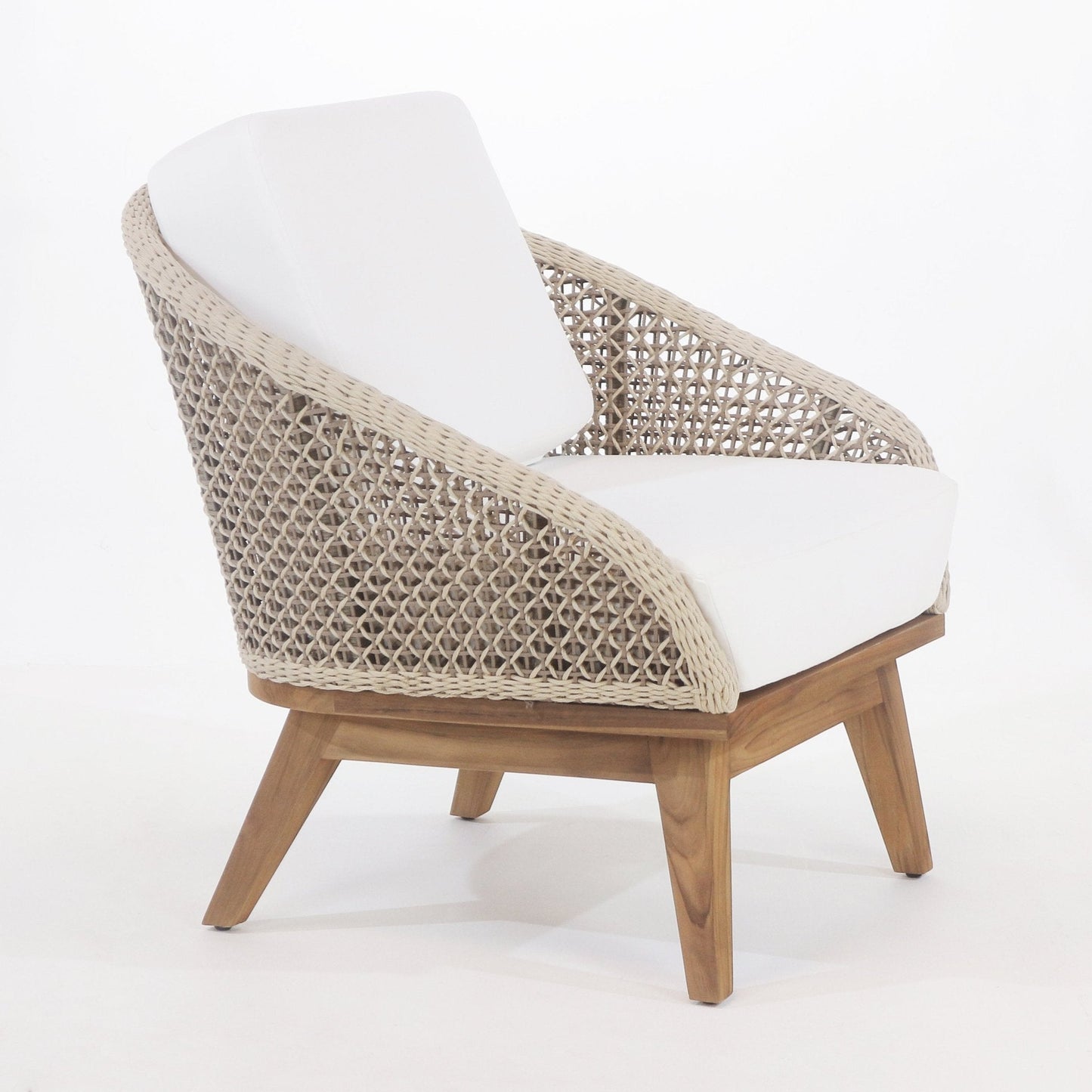 Outdoor Lounge Chair with UV protected outdoor weaving